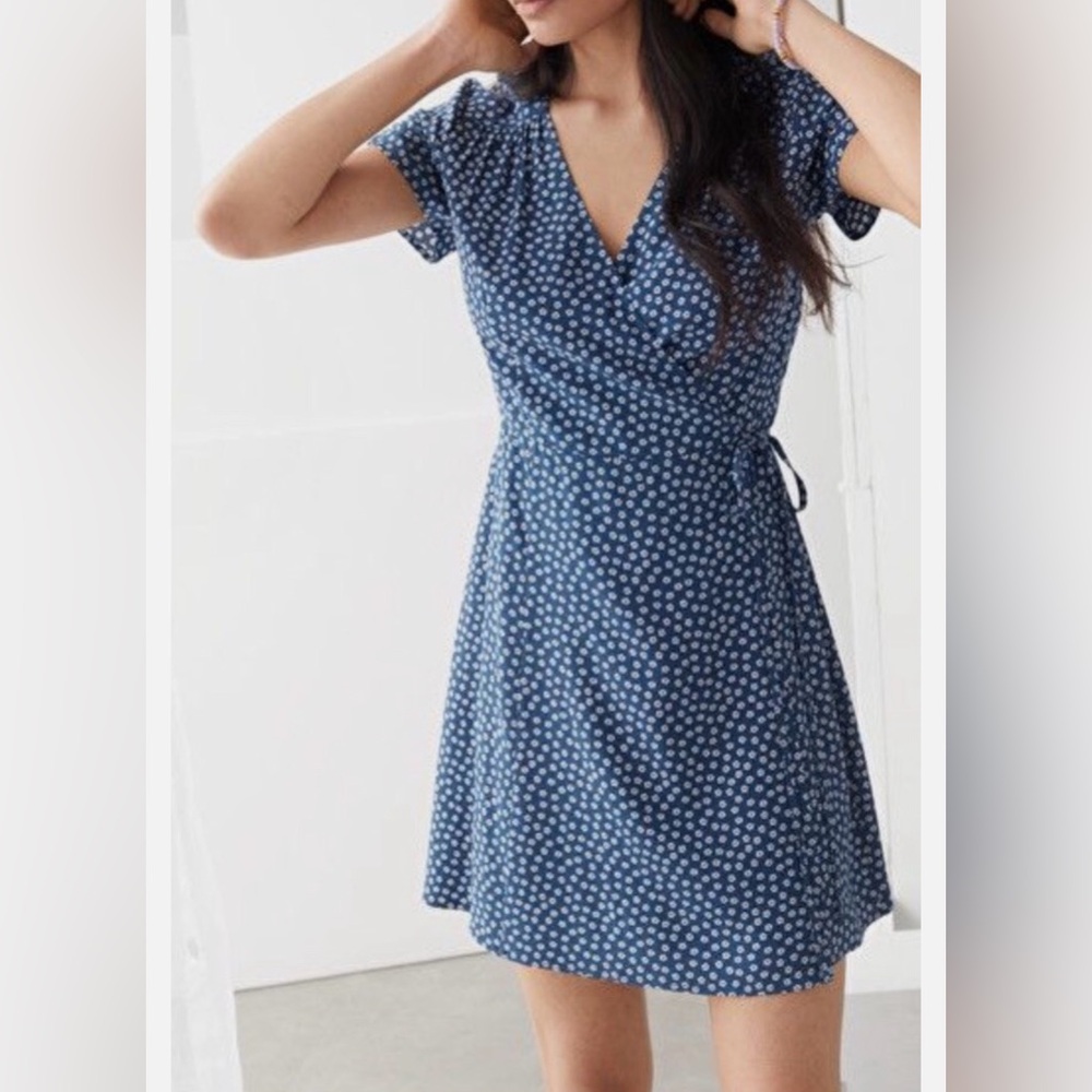& Other Stories Blue A-Line Sundress with Flutter Sleeves and scalloped neckline